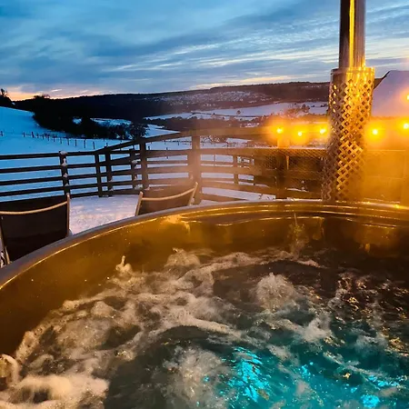 The Niblet Bonnie View Glamping Cabins, Helmsley Campsite Carlton (North Yorkshire)