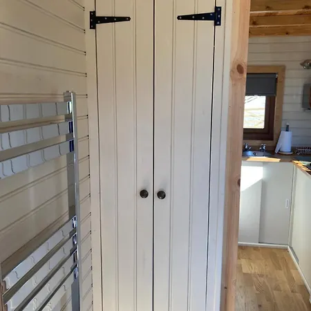 The Niblet Bonnie View Glamping Cabins, Helmsley Campsite Carlton (North Yorkshire)