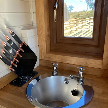 The Niblet Bonnie View Glamping Cabins, Helmsley